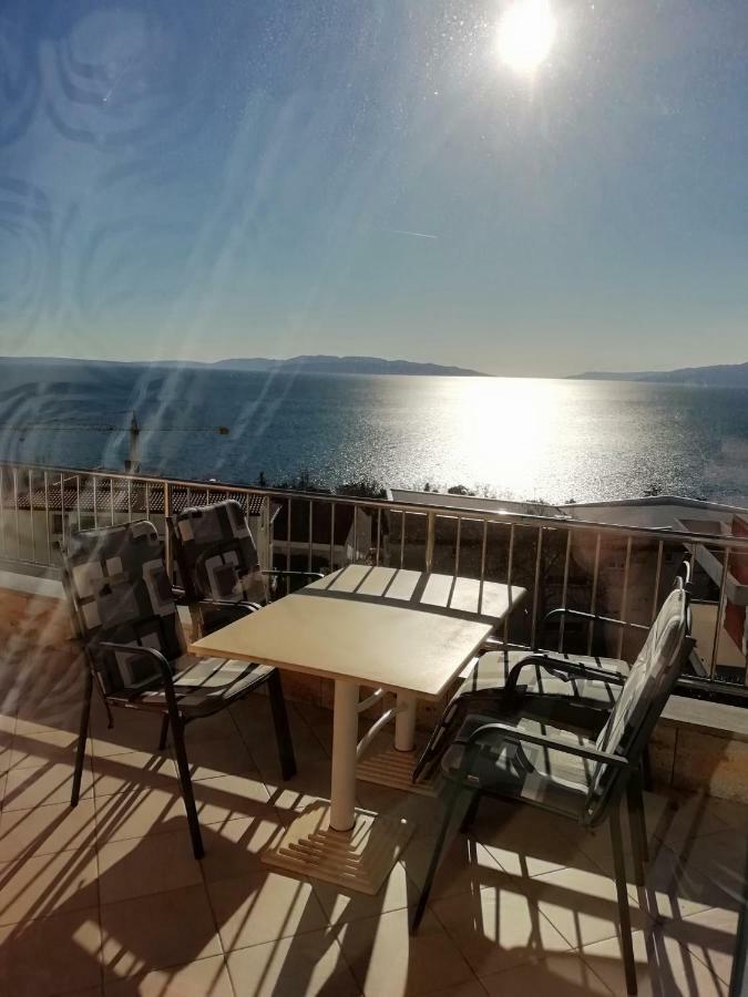 In Azra Appartement *