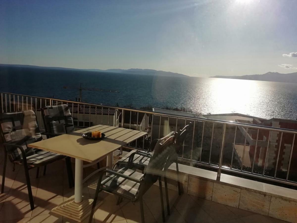 In Azra Appartement