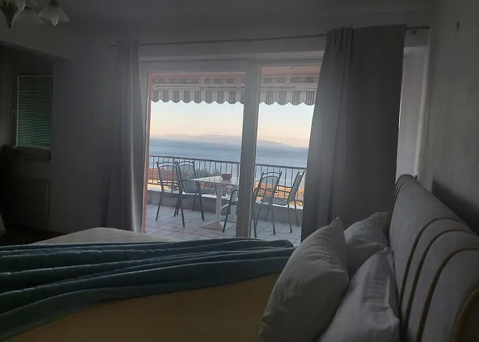 Apartments In Villa Azra