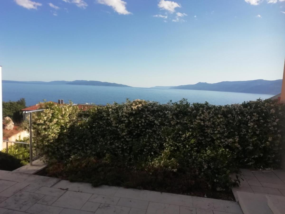 Apartment In Azra