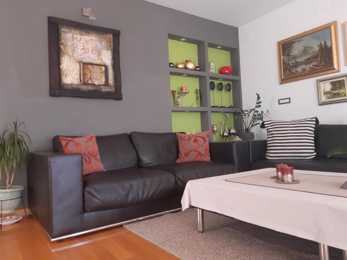 In Azra Apartment