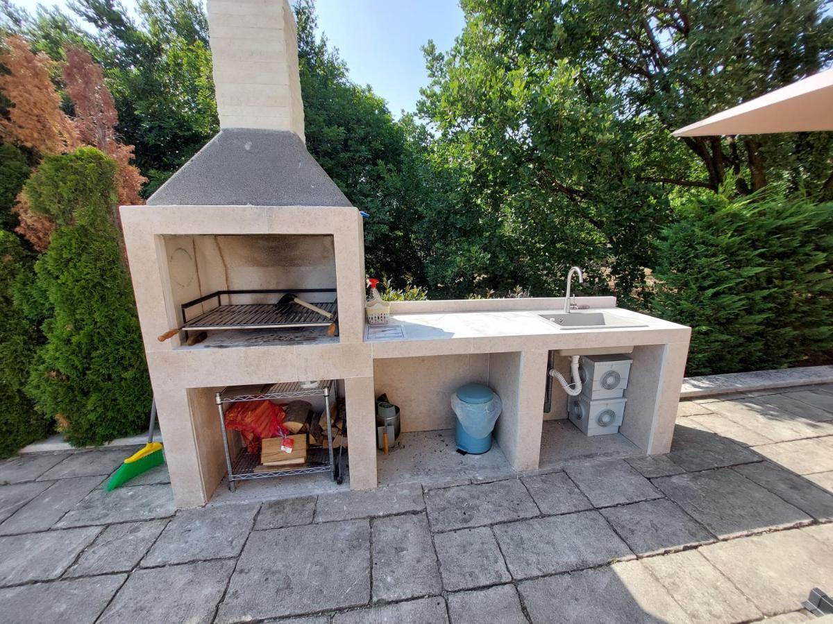 Apartment In Azra Rijeka