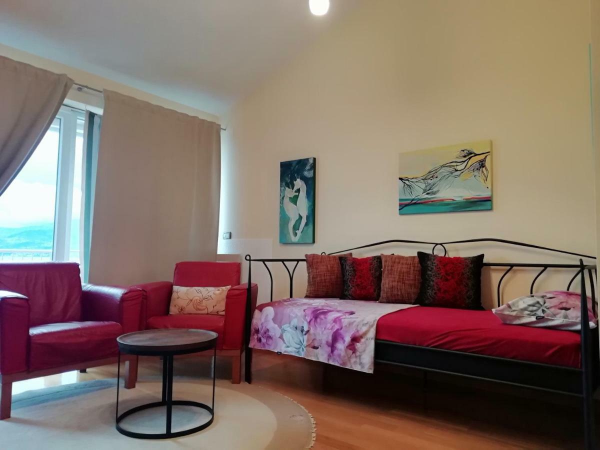 In Azra Apartment